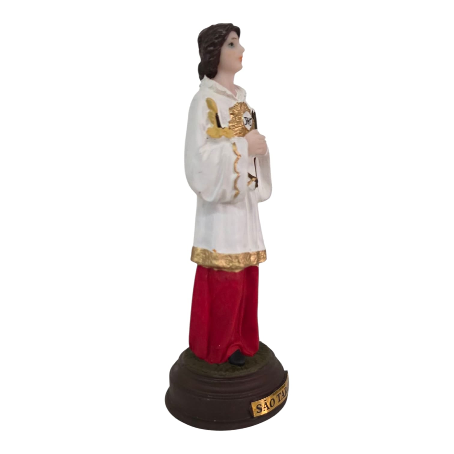 Statue of a sao tarcisio figure in white robe with red skirt on a white background